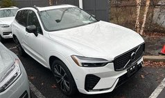2023 Volvo XC60 B5 Plus Dark Theme