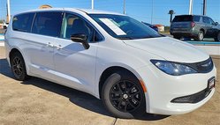 2024 Chrysler Voyager LX