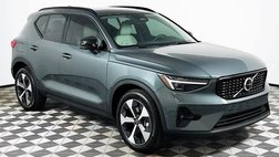 2026 Volvo XC40 B5 Plus