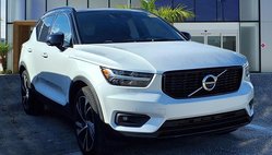 2022 Volvo XC40 T5 R-Design