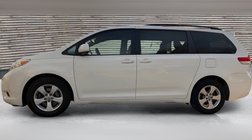 2011 Toyota Sienna LE 8-Passenger