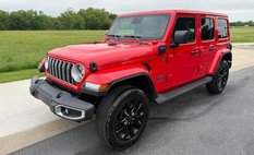 2025 Jeep Wrangler Sahara 4WD