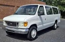 2004 Ford E-Series E-350 Super Duty XLT Extended Passenger Van