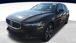 2025 Volvo V60 Cross Country B5 Plus
