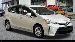 2016 Toyota Prius v Three