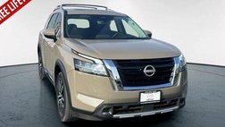 2023 Nissan Pathfinder Platinum