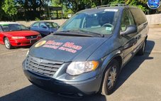 2005 Chrysler Town and Country Limited
