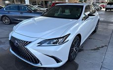 2022 Lexus ES 300h Base