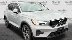 2025 Volvo XC40 B5 Core Bright Theme