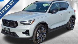 2024 Volvo XC40 B5 Ultimate Dark Theme