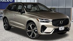 2025 Volvo XC60 B5 Ultra Dark Theme