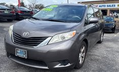 2011 Toyota Sienna 7-Passenger V6 FWD