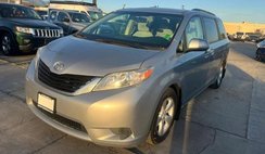 2014 Toyota Sienna LE 7-Passenger Auto Access Sea