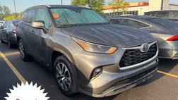 2022 Toyota Highlander Hybrid XLE
