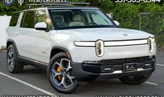 2024 Rivian R1S Adventure