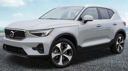 2024 Volvo XC40 B5 Plus Bright Theme