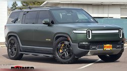2023 Rivian R1S Adventure