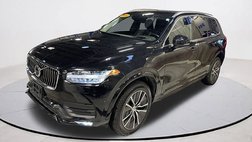 2022 Volvo XC90 T6 Momentum 6-Passenger