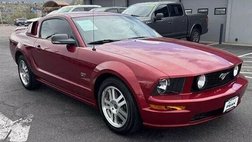 2005 Ford Mustang GT Deluxe