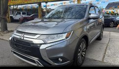 2020 Mitsubishi Outlander SE