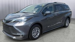 2025 Toyota Sienna XLE 8-Passenger