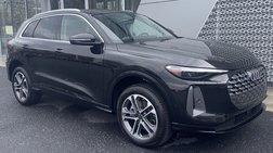 2025 Audi Q5 quattro Premium TFSI
