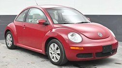 2010 Volkswagen New Beetle 