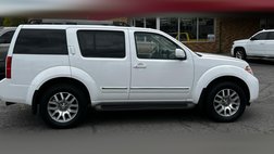 2012 Nissan Pathfinder LE