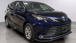 2023 Toyota Sienna XLE