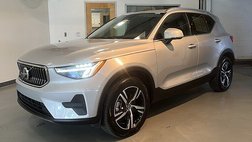 2025 Volvo XC40 B5 Core Bright Theme