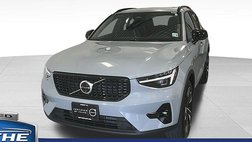 2025 Volvo XC40 B5 Ultra Dark Theme