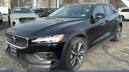 2025 Volvo V60 Cross Country B5 Plus