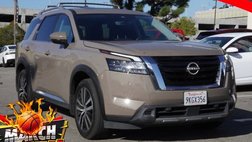 2023 Nissan Pathfinder Platinum