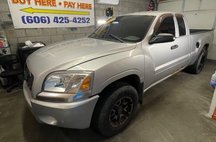 2007 Mitsubishi Raider LS