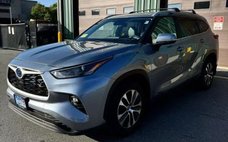 2023 Toyota Highlander Hybrid XLE