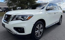 2020 Nissan Pathfinder SV