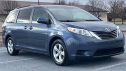 2015 Toyota Sienna LE 7-Passenger Auto Access Seat