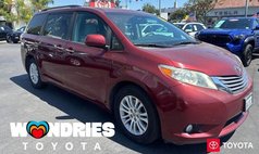 2017 Toyota Sienna XLE 7-Passenger Auto Access Se