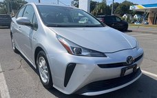 2022 Toyota Prius LE
