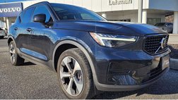 2024 Volvo XC40 Core Dark Theme