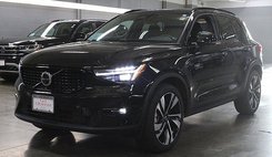 2024 Volvo XC40 B5 Ultimate Dark Theme