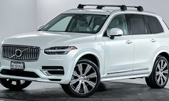 2023 Volvo XC90 Recharge T8 Ultimate Bright Theme 7P