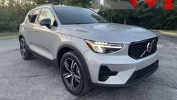 2024 Volvo XC40 B5 Core Dark Theme