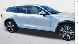 2025 Volvo V60 Cross Country B5 Plus