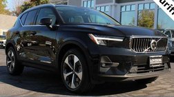 2023 Volvo XC40 B5 Plus Bright Theme