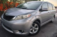 2013 Toyota Sienna LE 7-Passenger