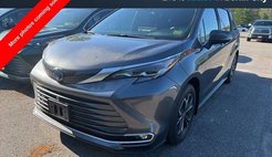 2025 Toyota Sienna Platinum 7-Passenger