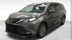 2023 Toyota Sienna LE 8-Passenger