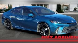 2025 Toyota Camry Hybrid SE