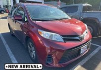 2019 Toyota Sienna LE